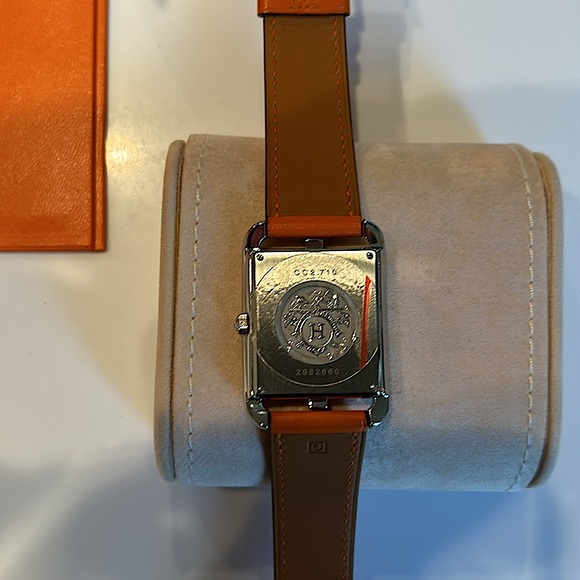 Authentic HERMES 31MM Cape Cod Watch. - Picture 5 of 9